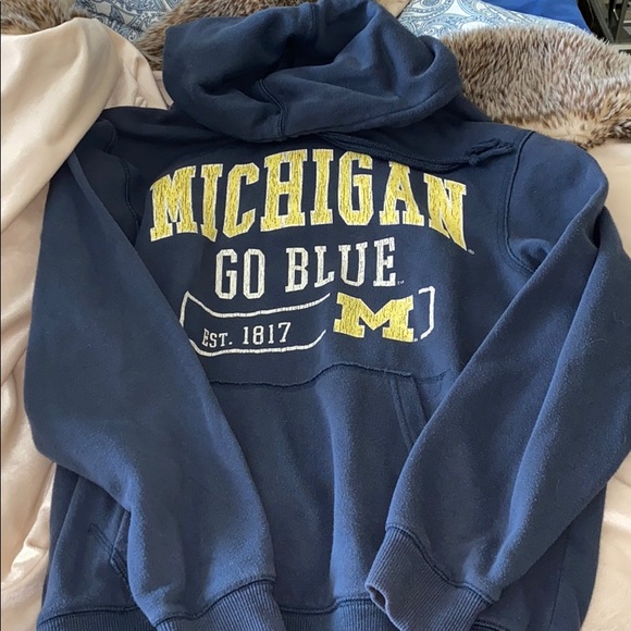Tops - Michigan Sweatshirt